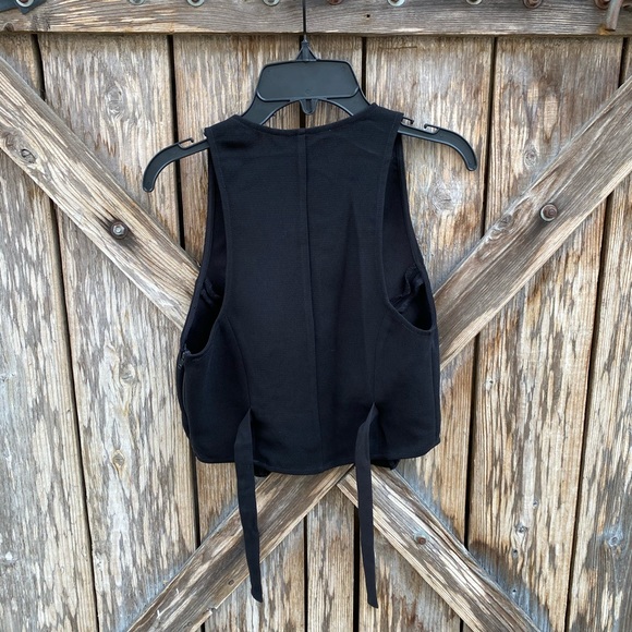 BCBGeneration Tie-Back Crop Top Black - Picture 3 of 8